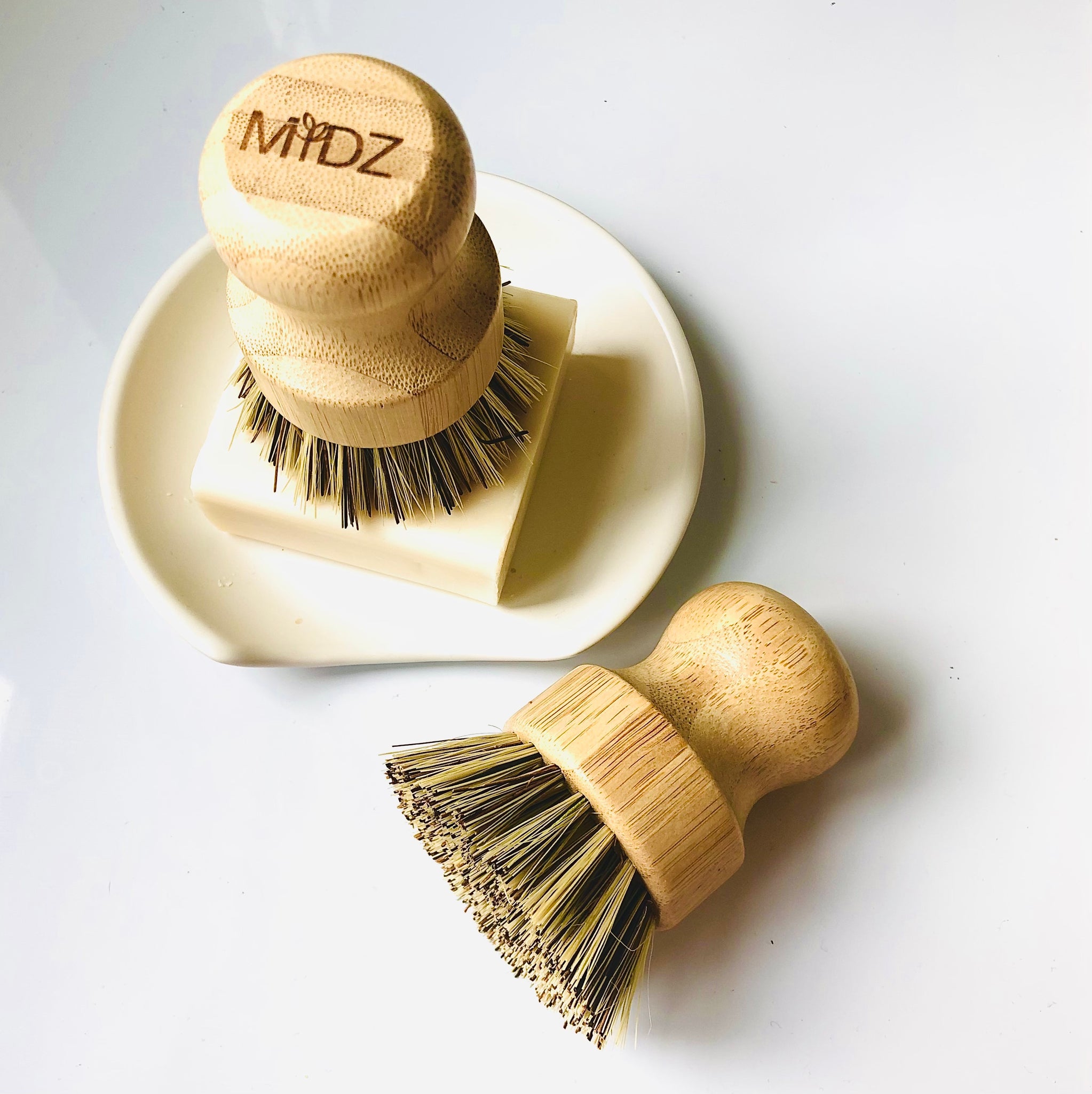 Bamboo Pot Brush With Plant Bristles - Eco Kindly